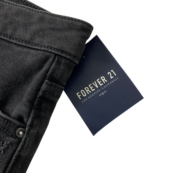 Forever 21 High Rise Black Denim Shorts Size 27 Button fly NWT distressed - Picture 4 of 10